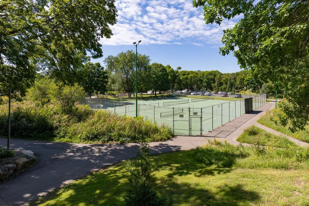 9291 Amsden Way, Eden Prairie, MN 55347