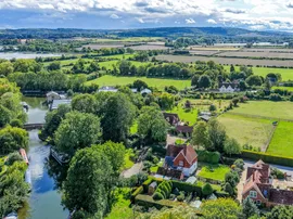 Watery Lane, Marsworth, Tring thumb 2