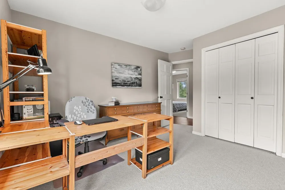 11332 Creekridge Dr, Eden Prairie, MN 55347