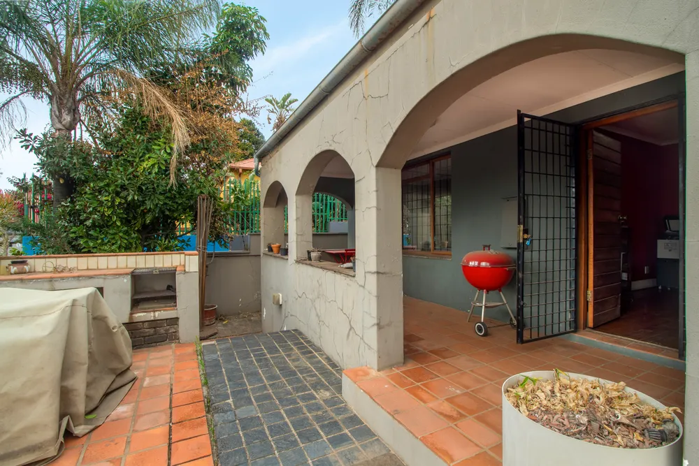 South Africa, Gauteng, Westdene, Avalanche Street, 10