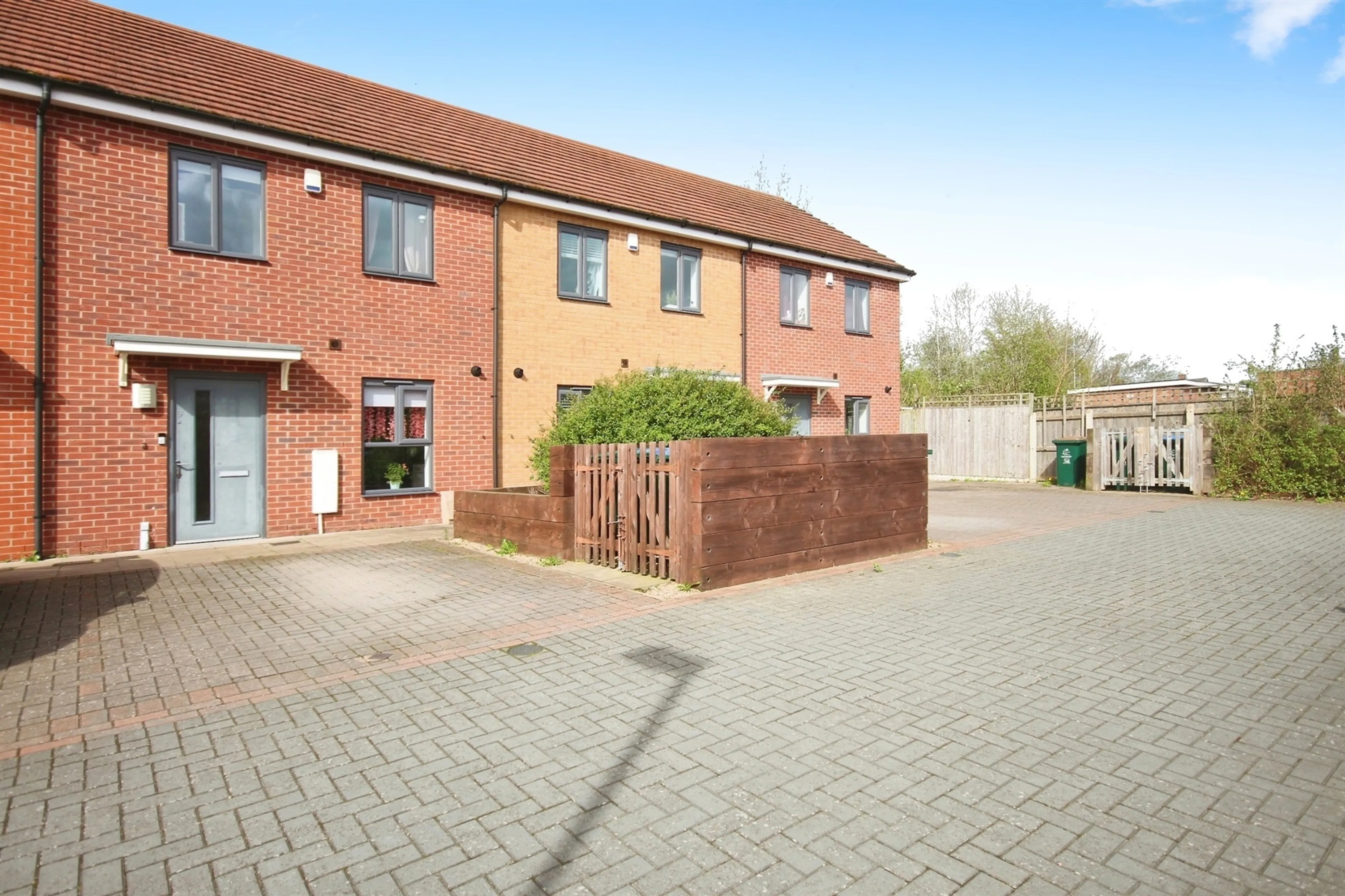 Property photo 0