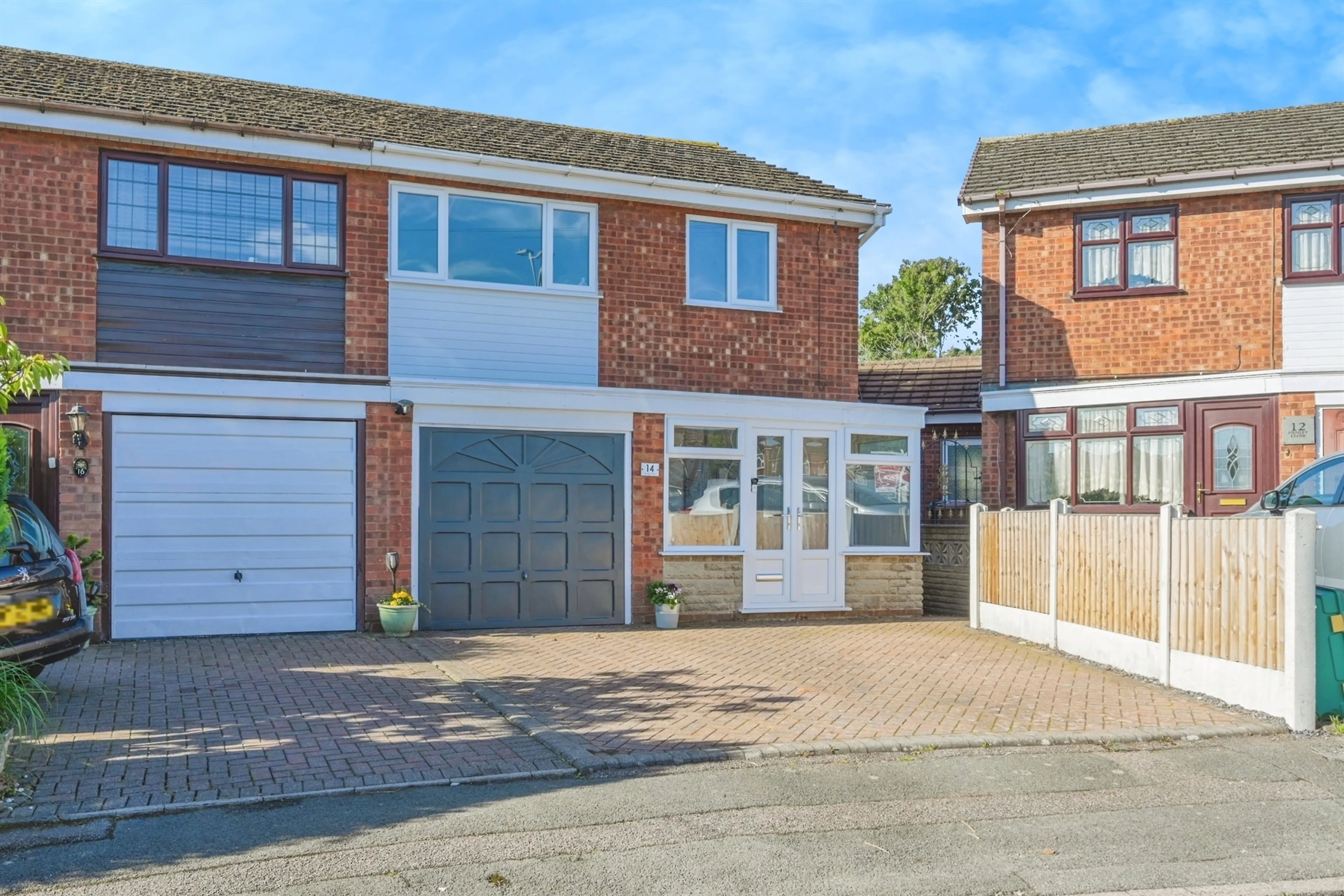 Property photo 0