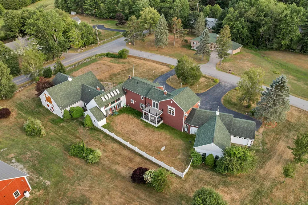 7 Countryside Dr, Gilford, NH 03249