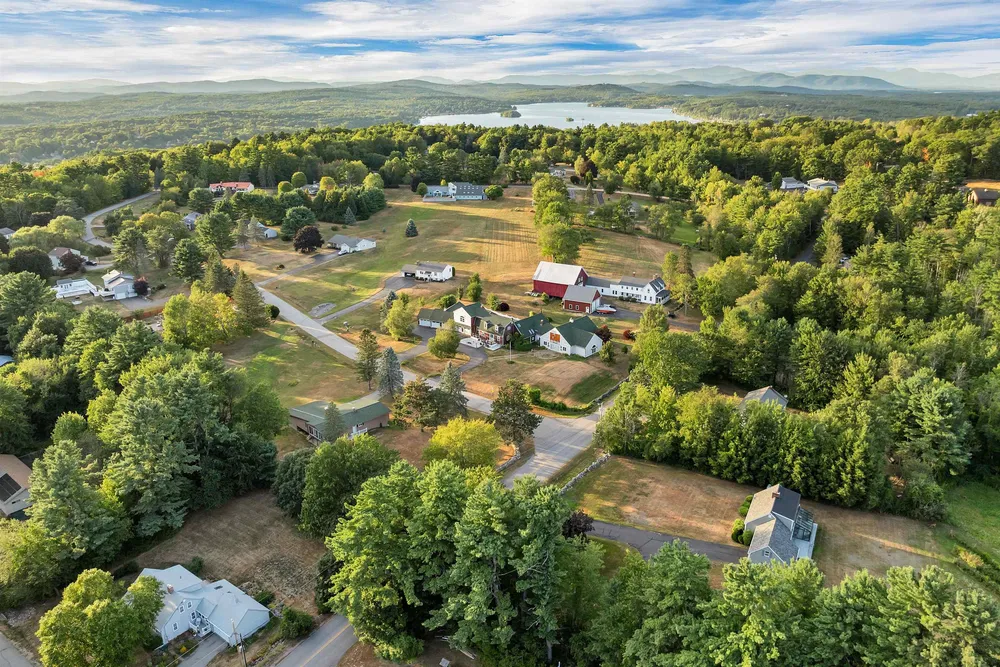 7 Countryside Dr, Gilford, NH 03249