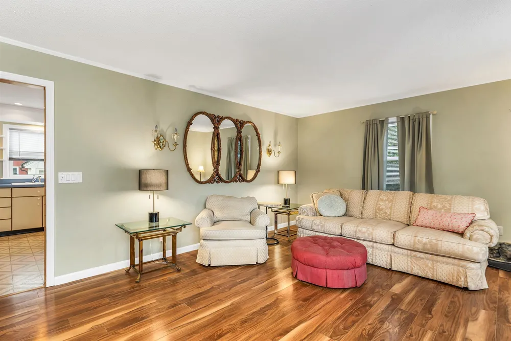 7 Countryside Dr, Gilford, NH 03249