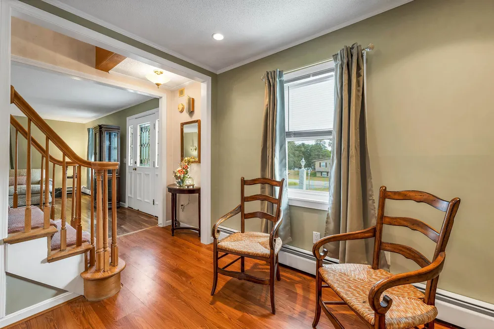7 Countryside Dr, Gilford, NH 03249