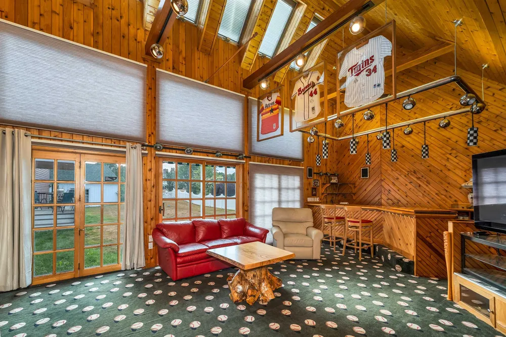 7 Countryside Dr, Gilford, NH 03249