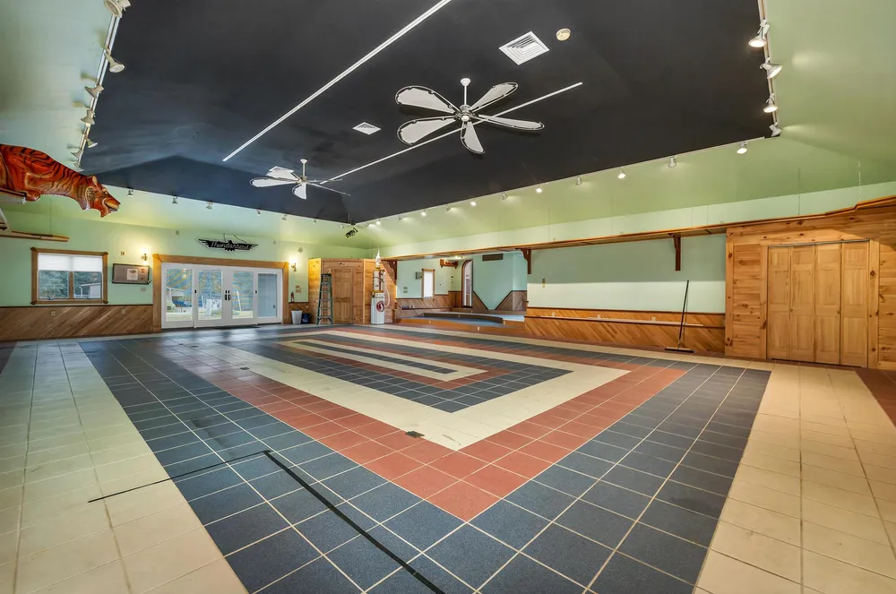 7 Countryside Dr, Gilford, NH 03249