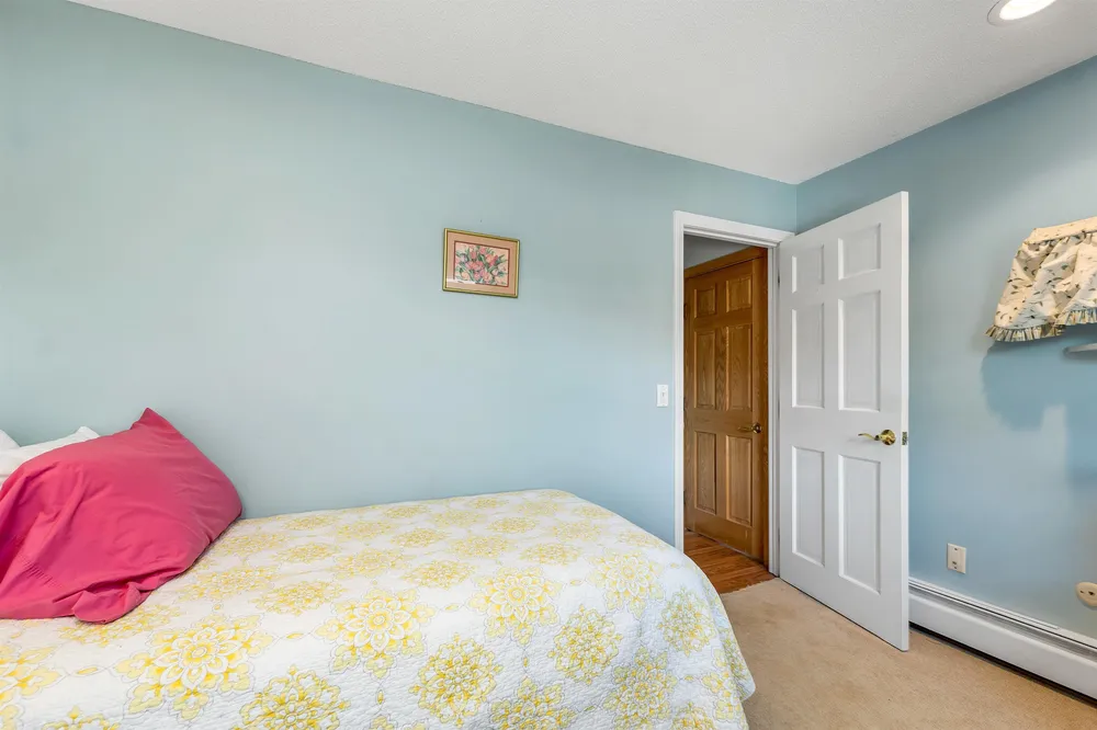 7 Countryside Dr, Gilford, NH 03249