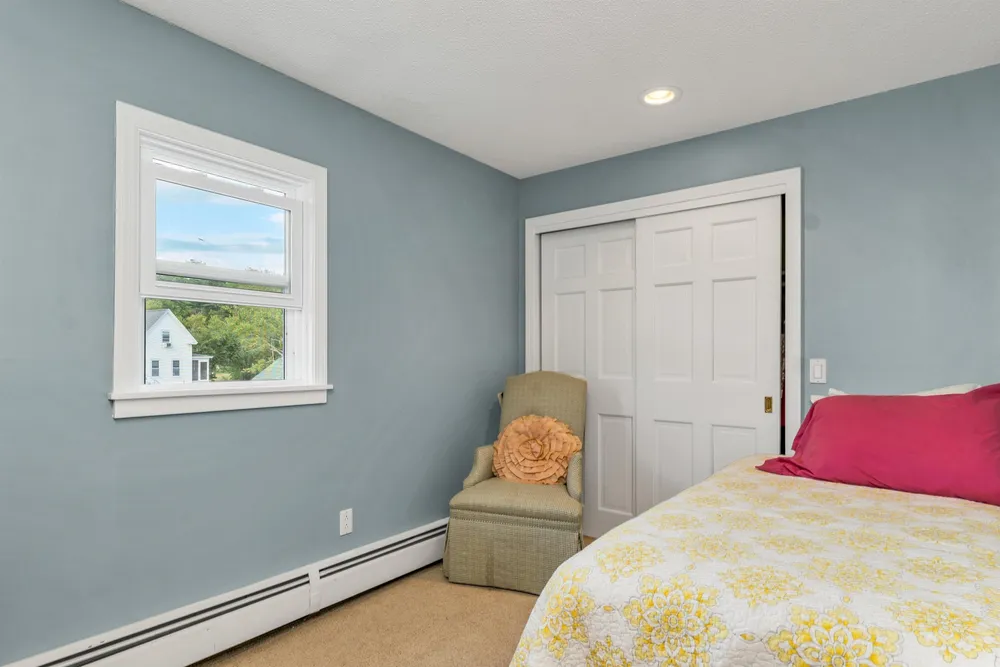 7 Countryside Dr, Gilford, NH 03249
