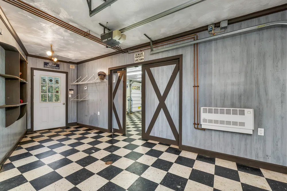 7 Countryside Dr, Gilford, NH 03249