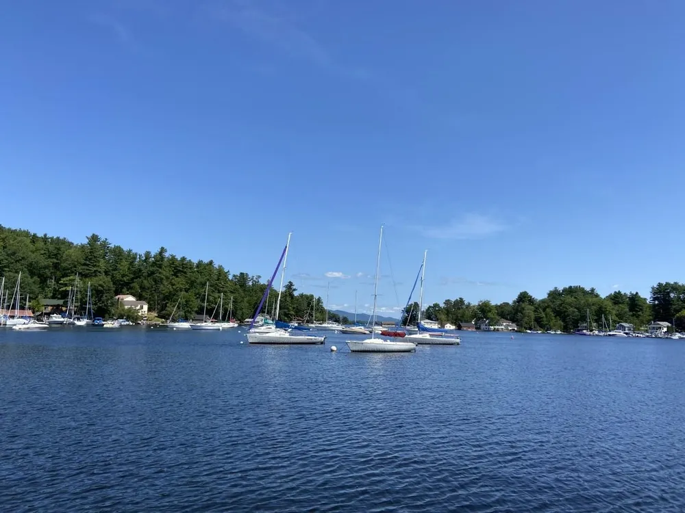 7 Countryside Dr, Gilford, NH 03249