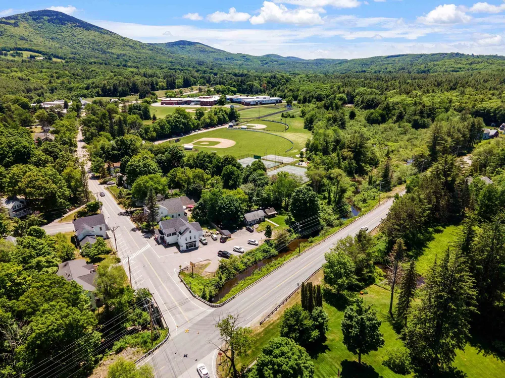7 Countryside Dr, Gilford, NH 03249