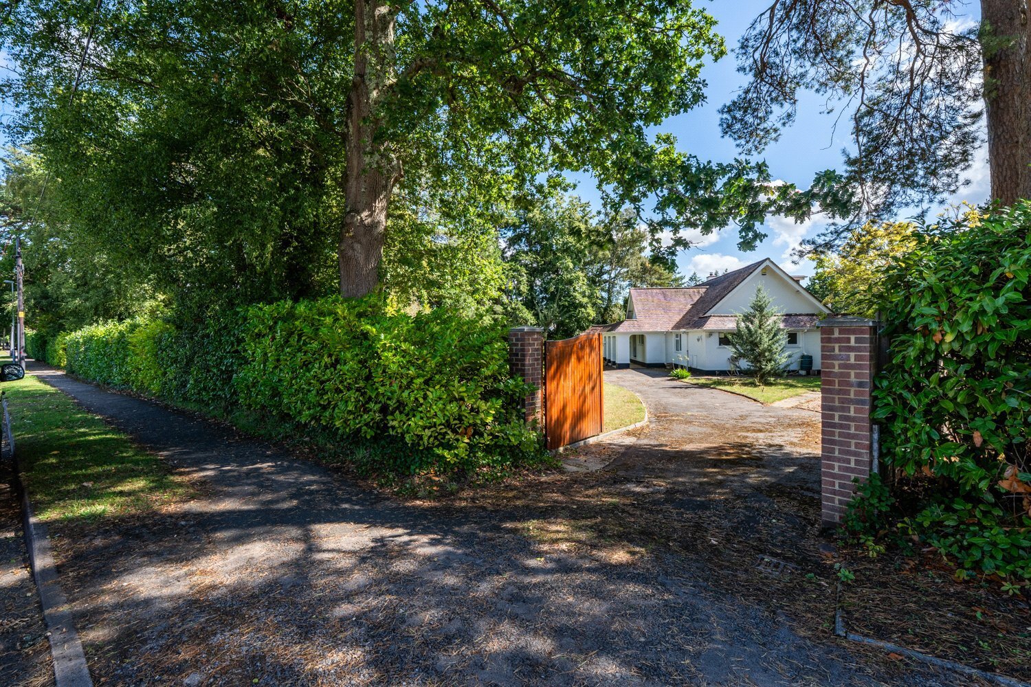 Moorlands Road, West Moors, Ferndown, Dorset, BH22 Image 45