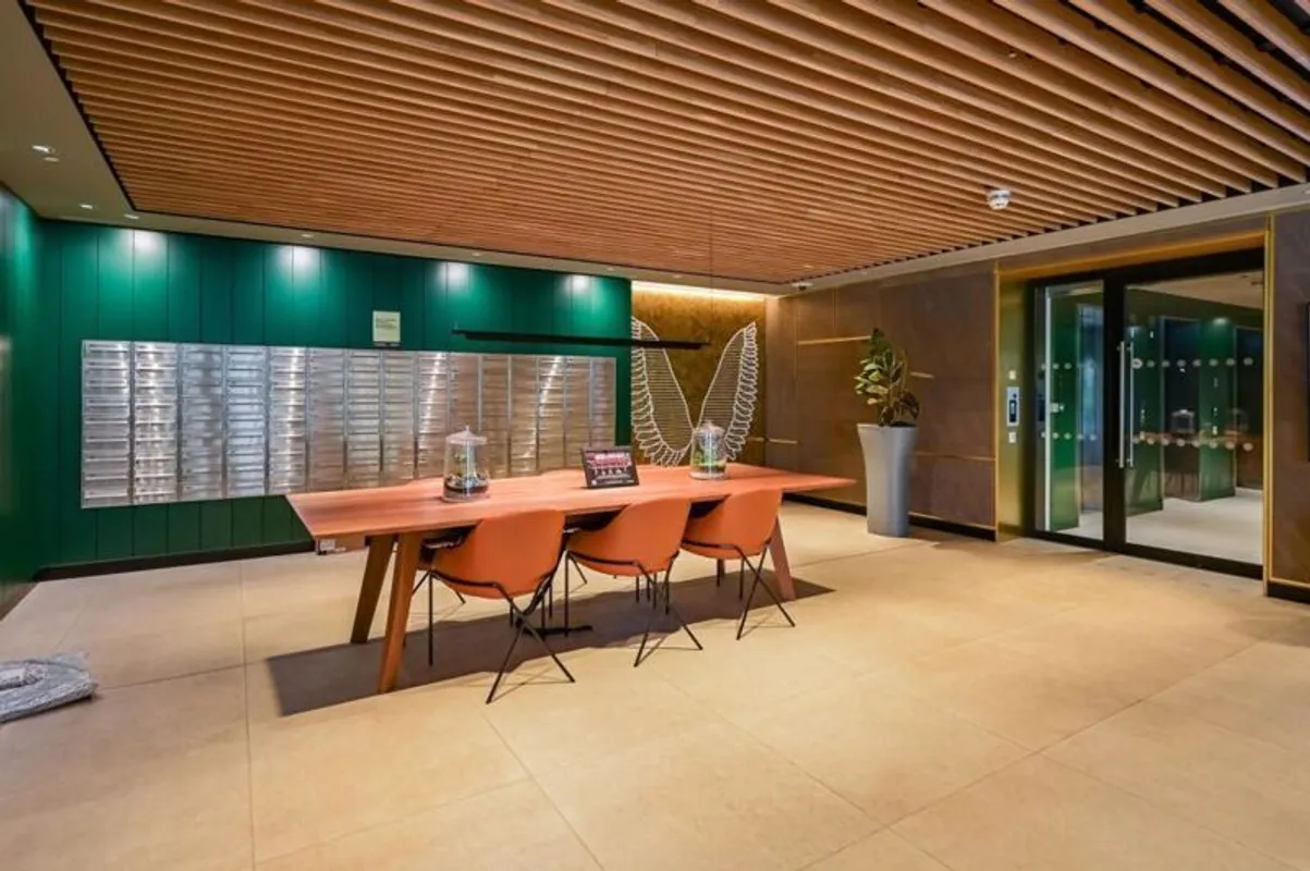 Portlands Court, London