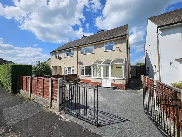 Shallcross Avenue, Whaley Bridge, Hig...