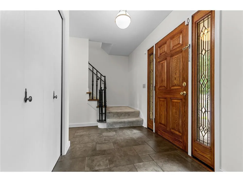 6521 Gleason Rd, Edina, MN 55439