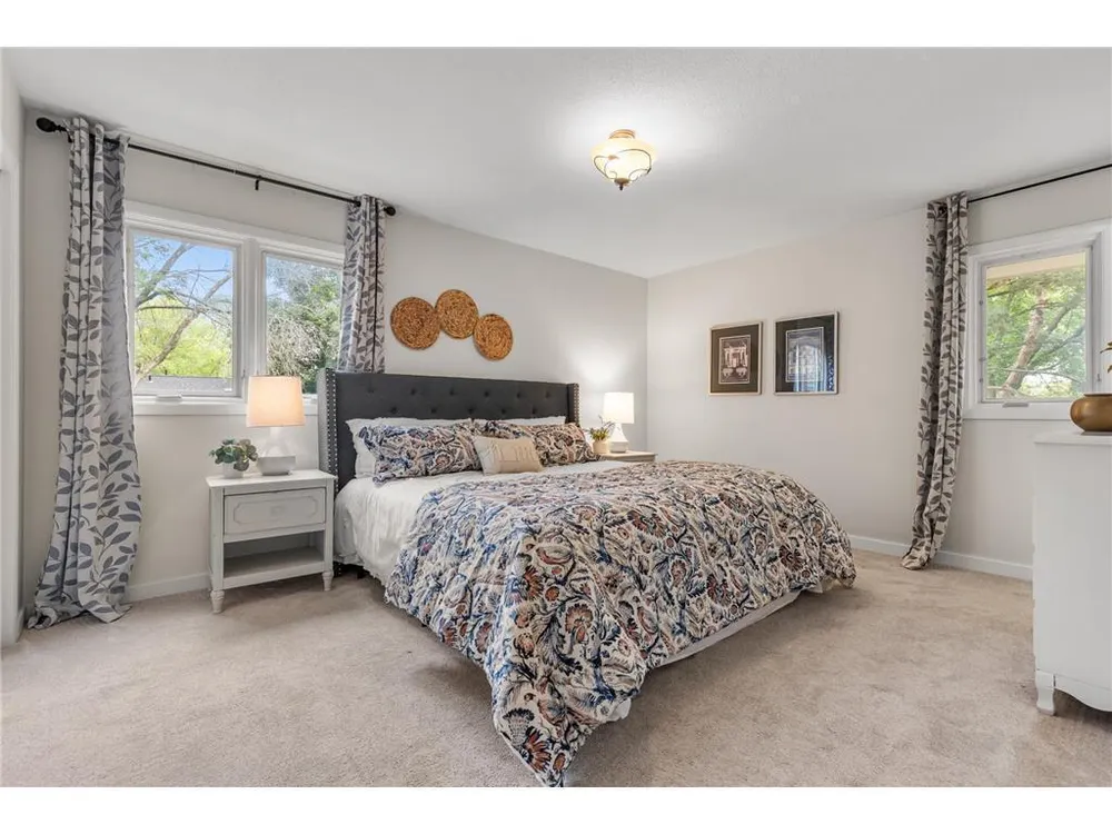 6521 Gleason Rd, Edina, MN 55439