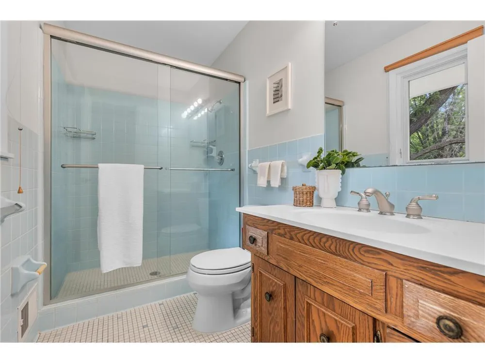 6521 Gleason Rd, Edina, MN 55439