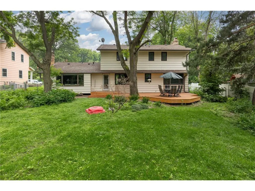 6521 Gleason Rd, Edina, MN 55439