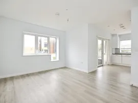 Waltham Glen, Moulsham Lodge, Chelmsford thumb 3