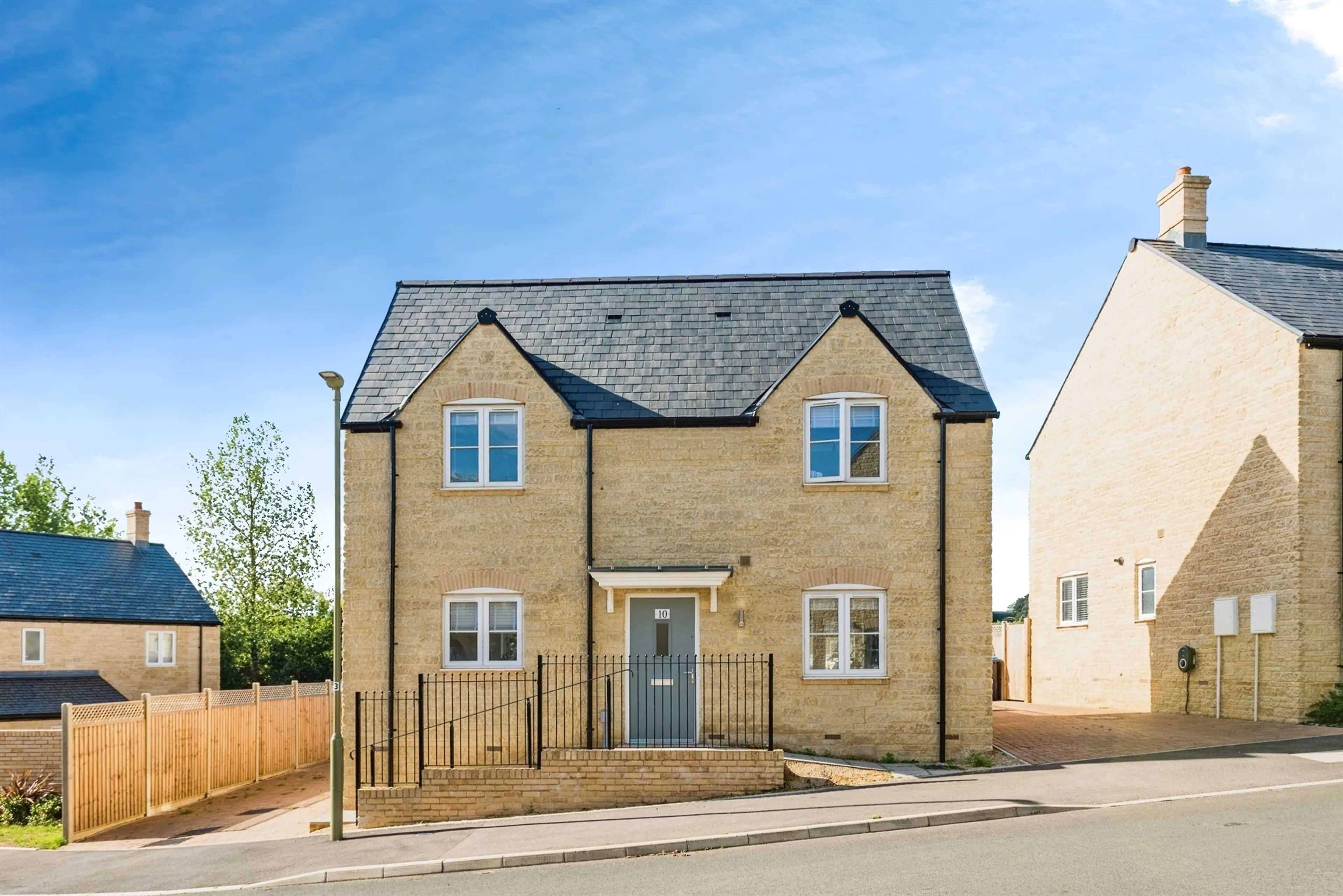 Property photo 0