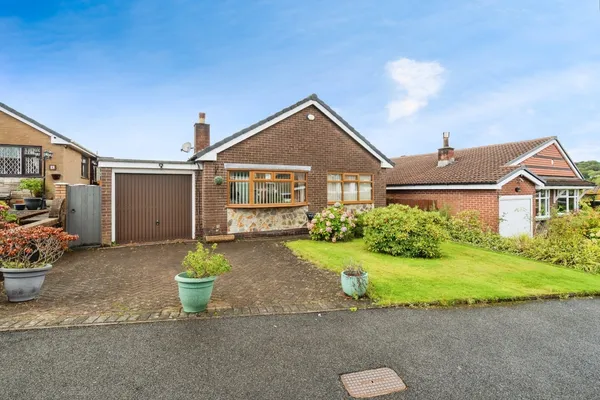 Whiting Grove, Bolton, Greater Manche...