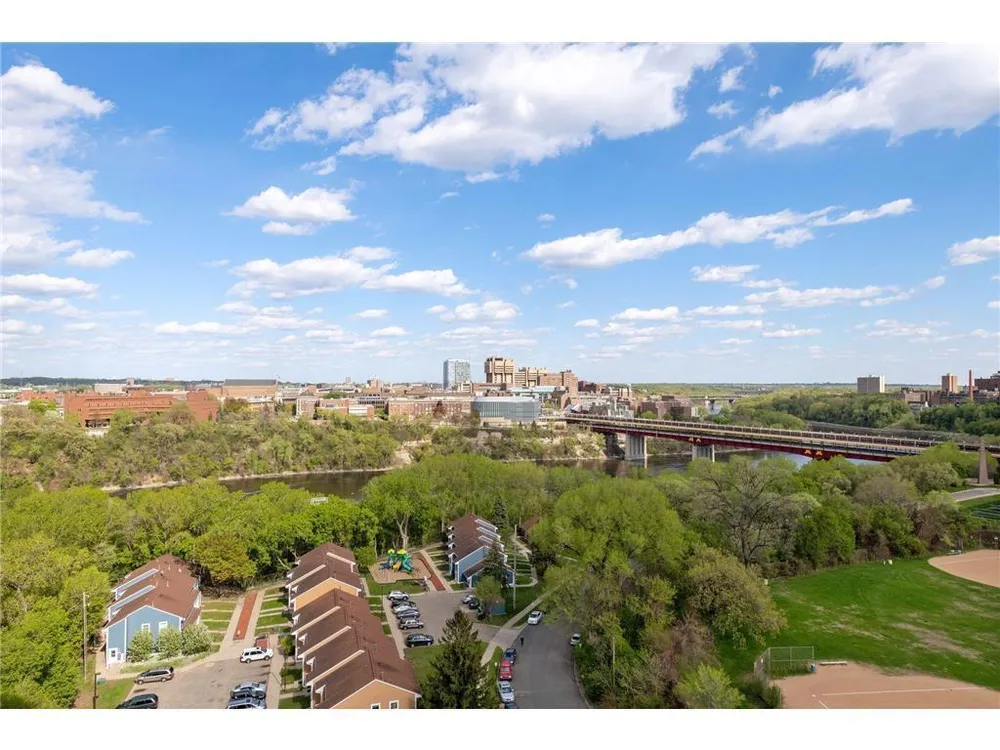 1920 S 1st St, Minneapolis, MN 55454