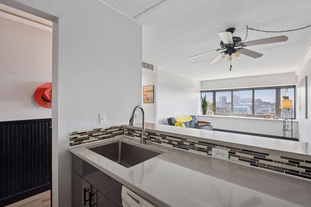1920 S 1st St, Minneapolis, MN 55454