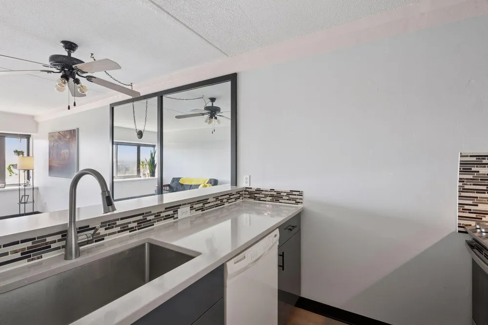 1920 S 1st St, Minneapolis, MN 55454