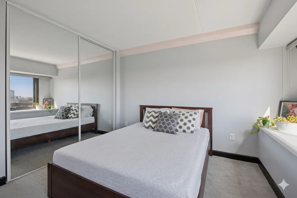 1920 S 1st St, Minneapolis, MN 55454
