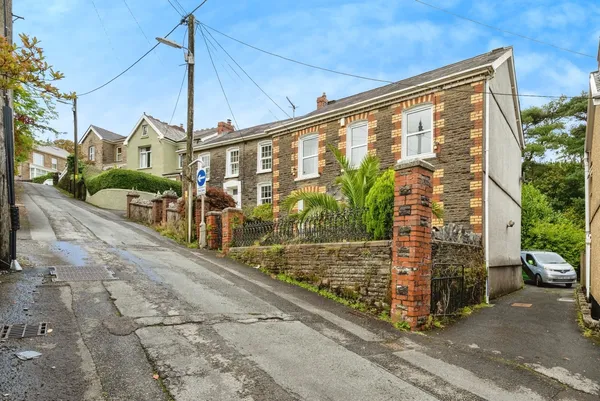 Tanywern Lane, Ystalyfera, Swansea, N...