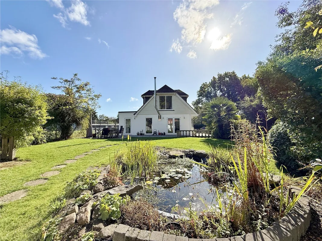 Sandy Lane, Three Legged Cross, Wimborne, Dorset, BH21