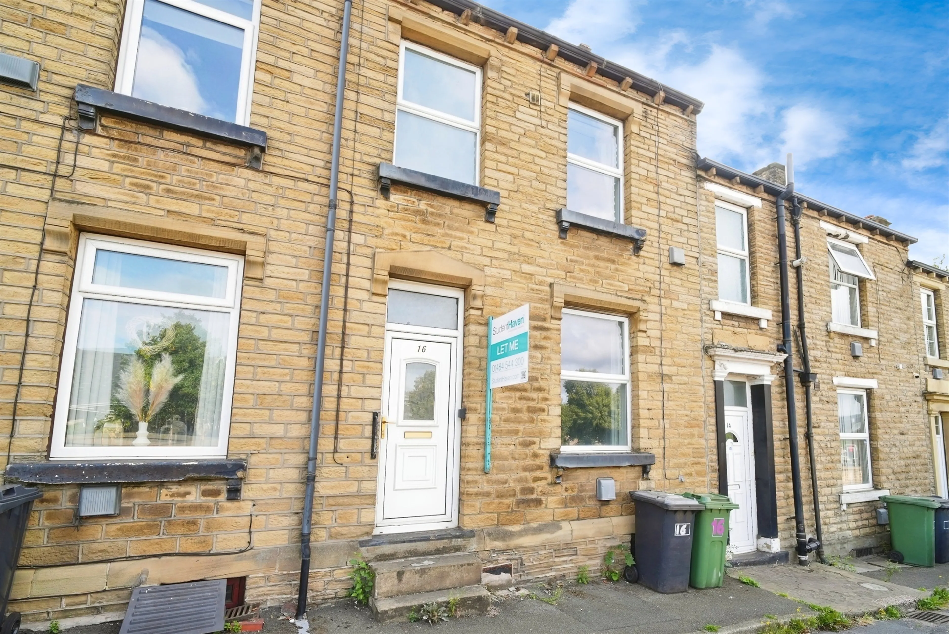 Property at Victoria Street, Moldgreen, Huddersfield
