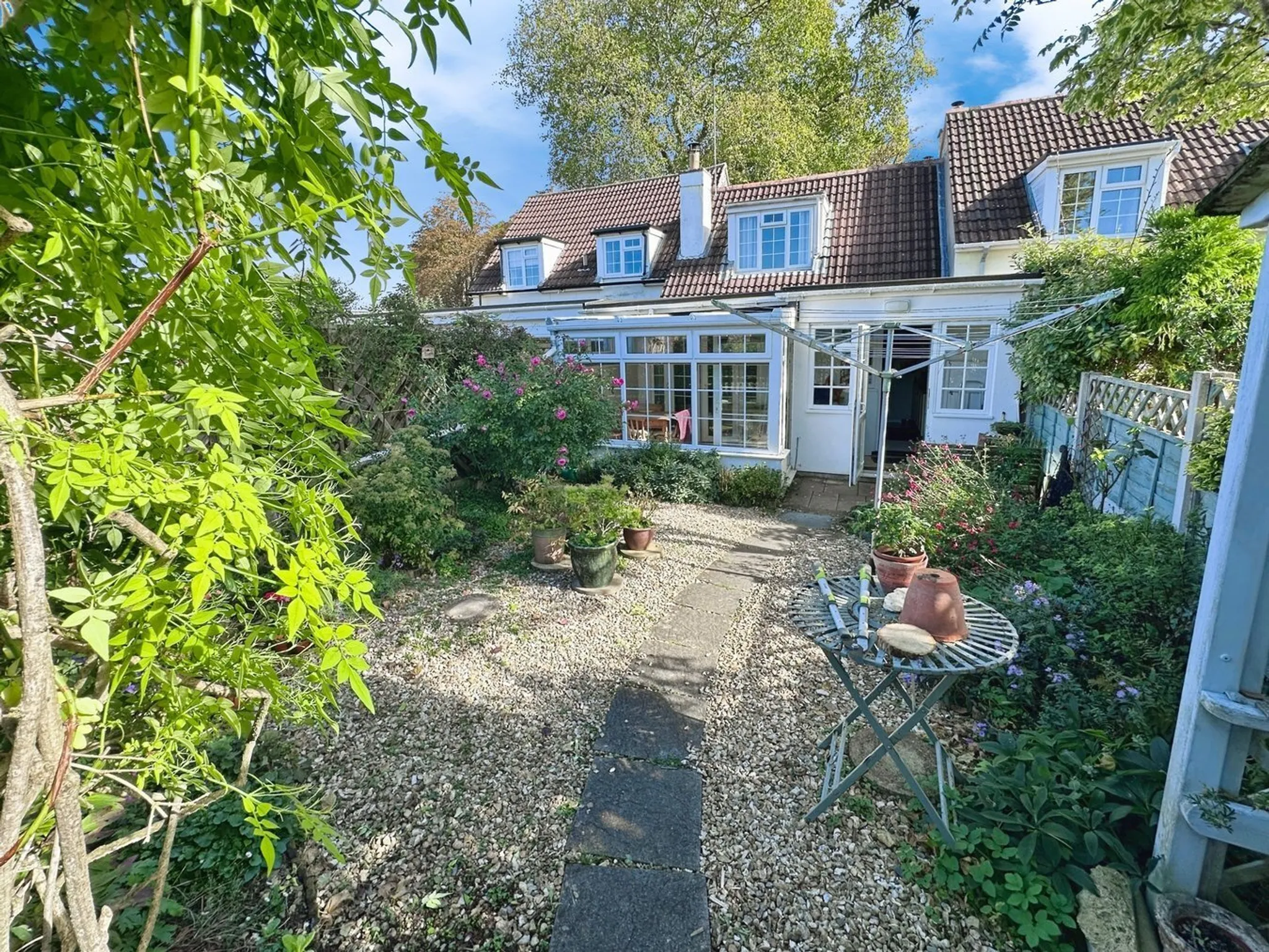 https://mr0.homeflow-assets.co.uk/files/photo/image/45797/5922/_x_/52058707.jpg