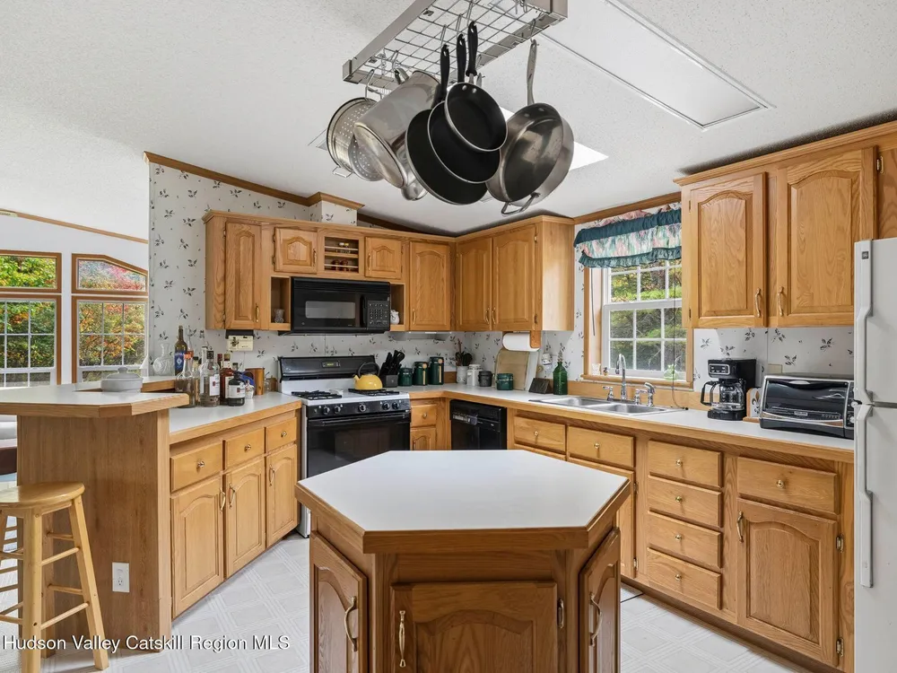 370 Begley Rd, Windham, NY 12496