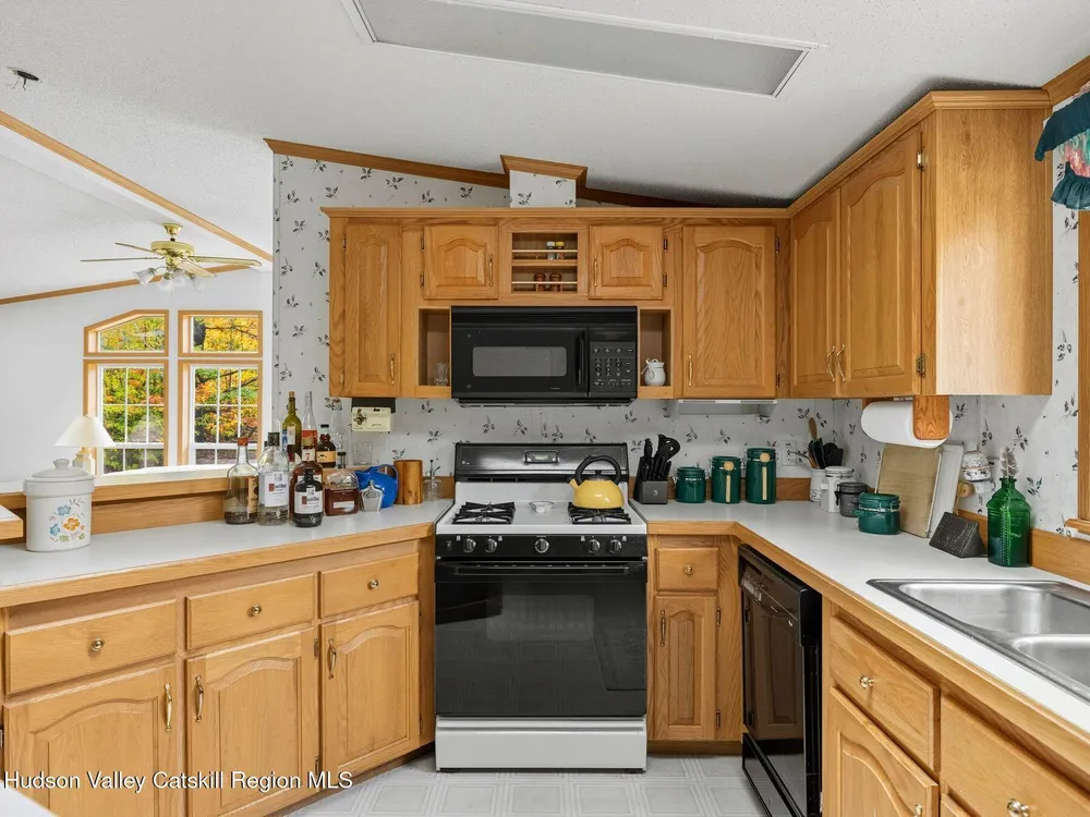 370 Begley Rd, Windham, NY 12496