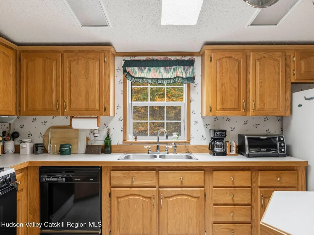 370 Begley Rd, Windham, NY 12496