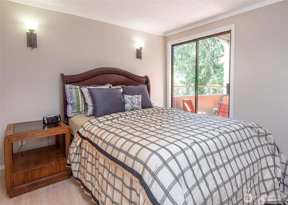 134 SW 116th St, Seattle, WA 98146