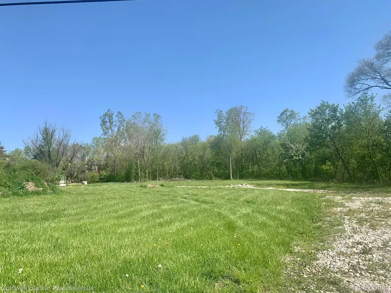 48406 Warren Rd, Canton, MI 48187