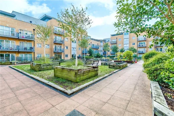 Peebles Court, Croydon, CR0