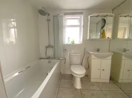 Riley Avenue, Jaywick, Clacton-On-Sea thumb 3