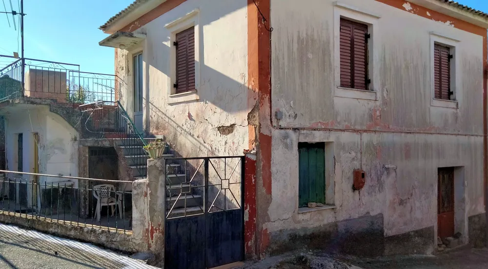 ORANGE CORNICE HOUSE, Gardelades, Corfu