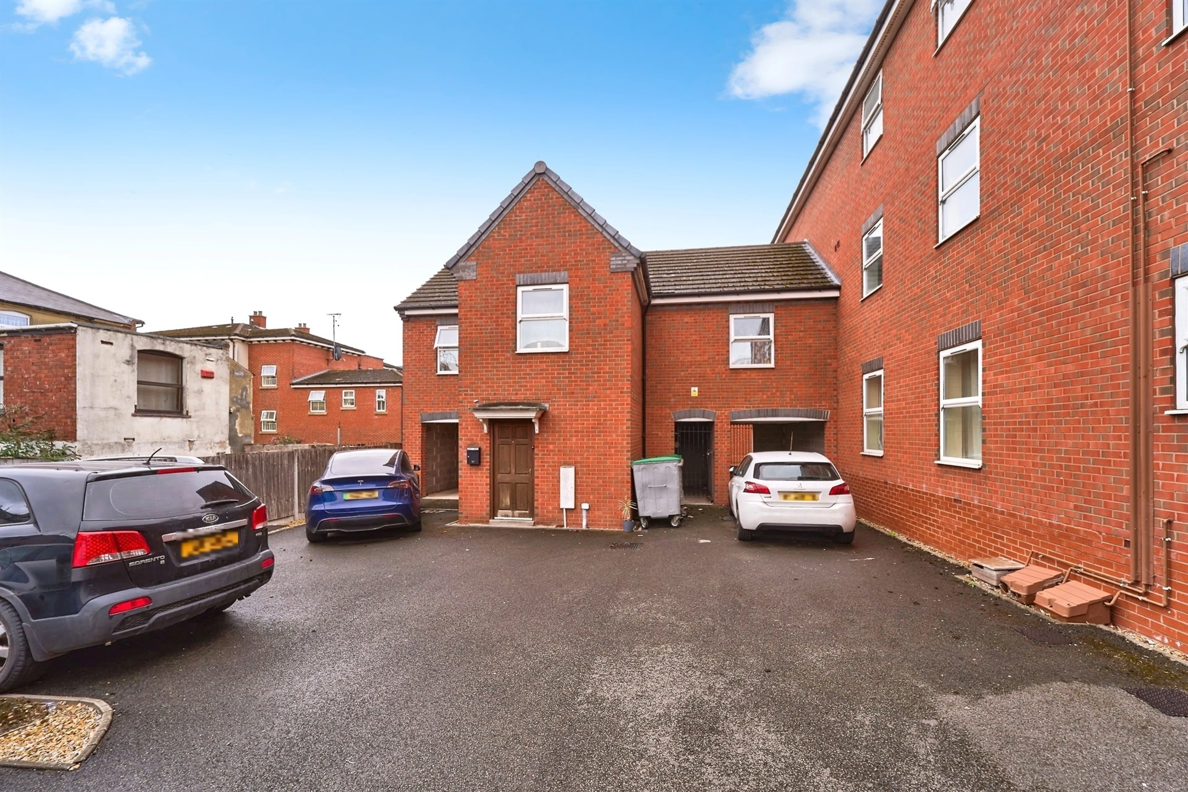 Property photo 0