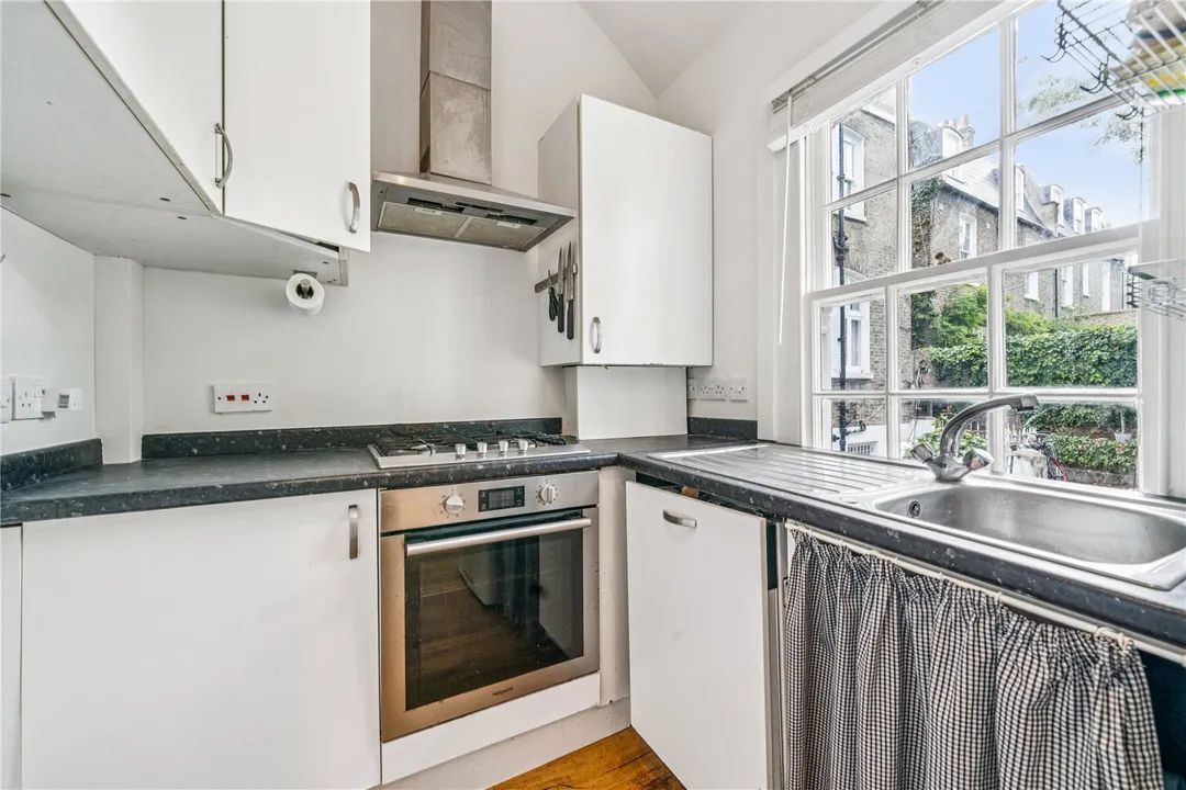 Victoria Rise Clapham 2 bedroom property in Victoria Rise, London, SW4 - £580,000 | Rampton ...