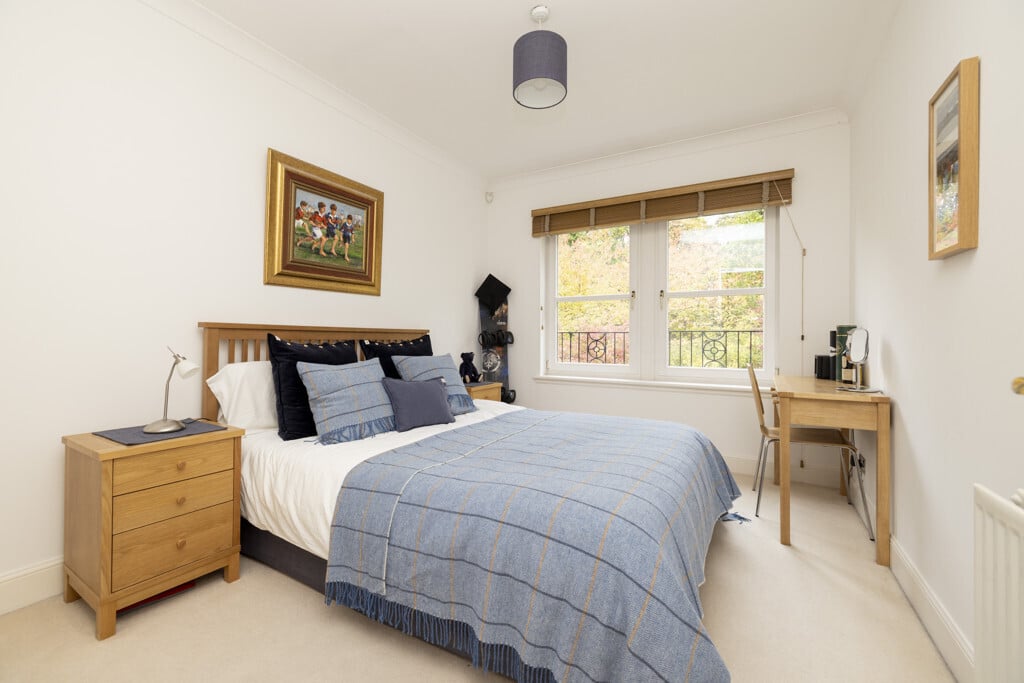 8 Rattray Crescent, Greenbank, Edinburgh, EH10 5TT Image 19