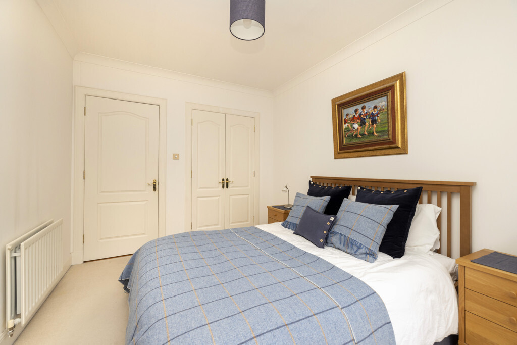 8 Rattray Crescent, Greenbank, Edinburgh, EH10 5TT Image 21