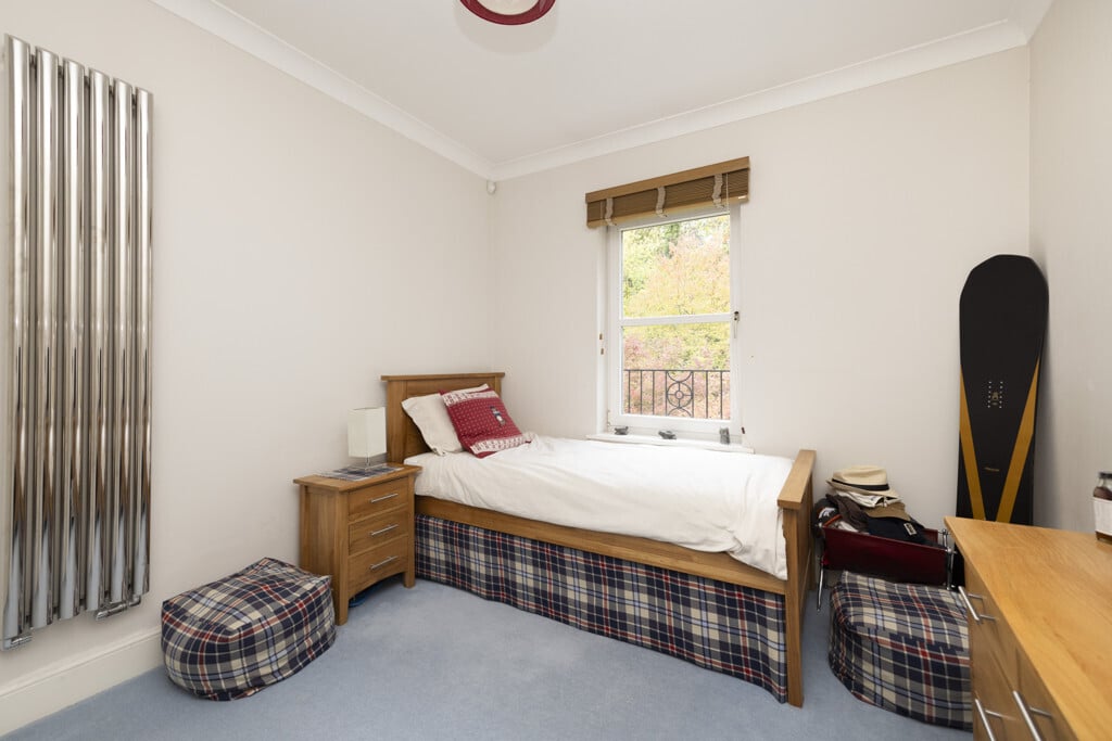 8 Rattray Crescent, Greenbank, Edinburgh, EH10 5TT Image 23
