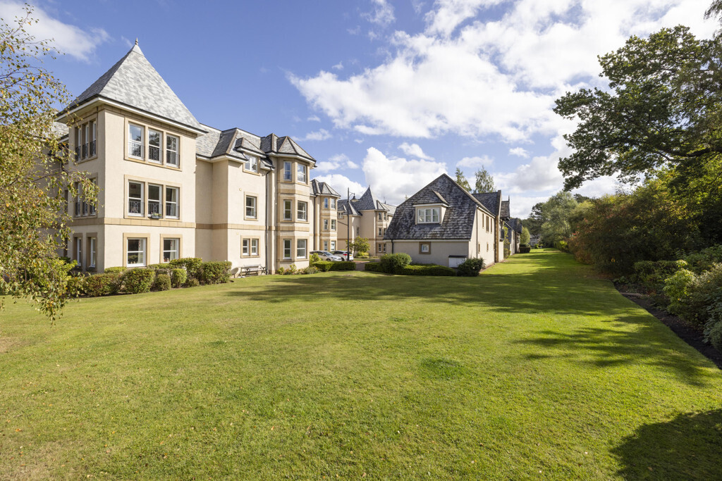 8 Rattray Crescent, Greenbank, Edinburgh, EH10 5TT Image 29