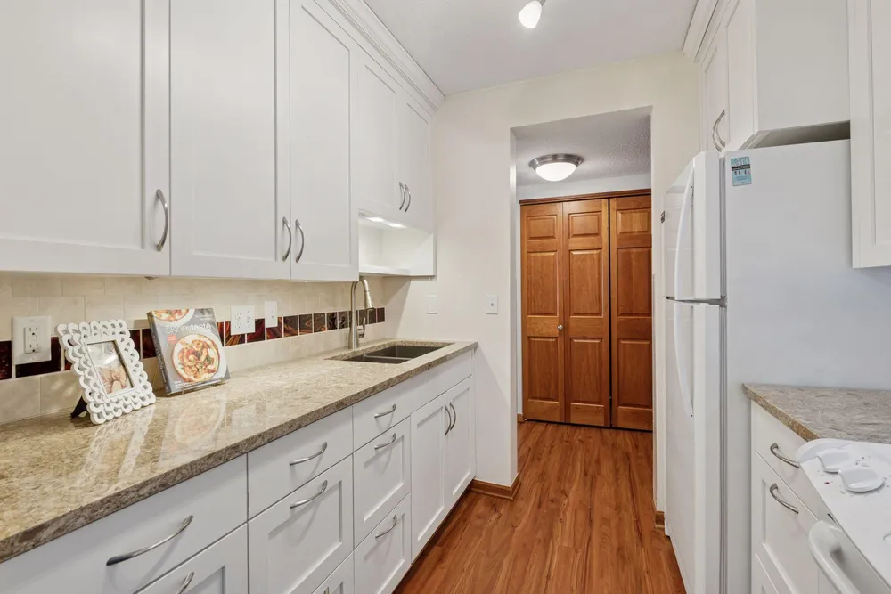 1920 S 1st St, Minneapolis, MN 55454